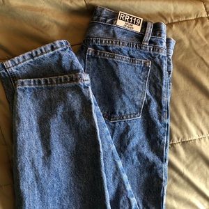 Brandy Melville Carly Light Wash jeans